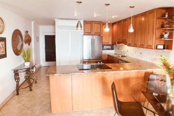 Kahana Sunset A7 Maui two bedroom oceanfront condo rental that sleeps 6 people