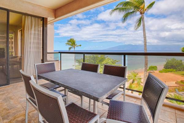 Sands of Kahana 237 Maui 3 bedroom condo vacation rental with a spacious balcony with ocean view