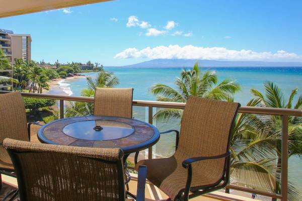 Sands of Kahana 344, Maui 2 bedroom oceanfront condo rental with a large private balcony