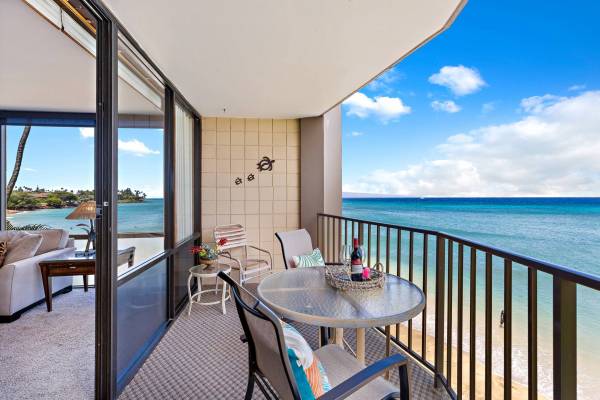 Valley Isle Resort 310, one bedroom oceanfront and ocean view condo