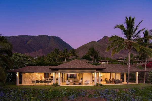Luxury house in Lahaina in the mountains