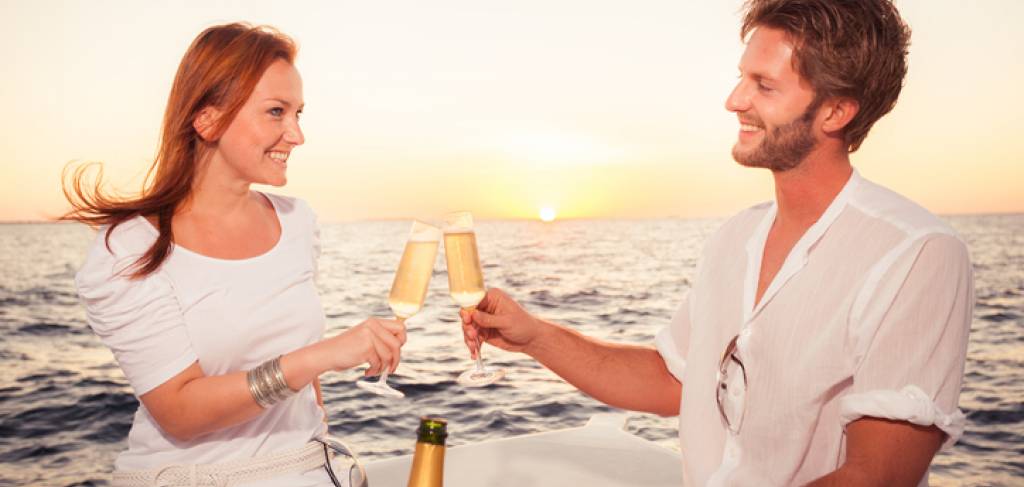 Maui Sunset Dinner Cruise | Paradise Activities | Maui Resorts Maui Sunset Dinner Cruise | Paradise Activities | Maui Resorts
