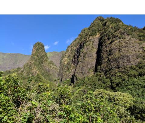 Iao Valley mountains - Maui State Park