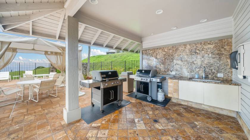 kapalua bay villas bbq grills by the pool