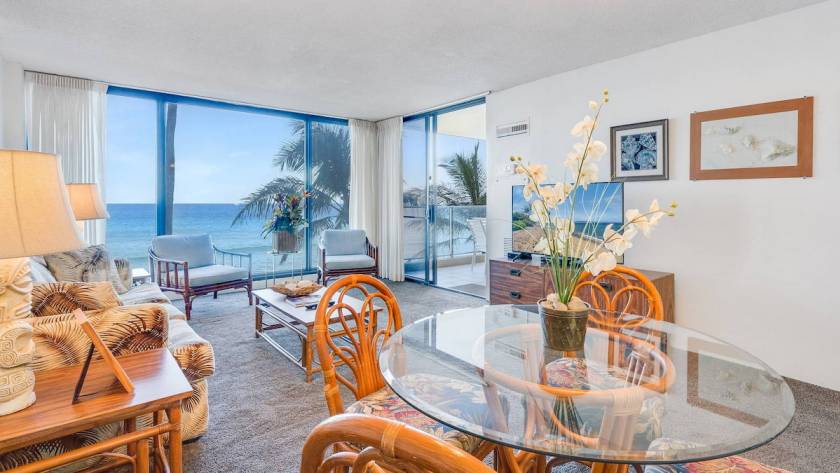 Mahana at Kaanapali 306 - Maui One bedroom oceanfront condo 